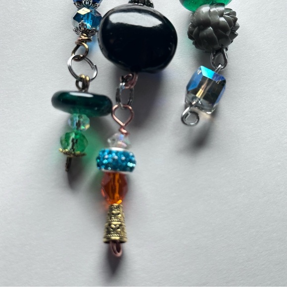 Brooch | Hand Crafted | Glass Beaded |  Pin Artisan Multicolor Wire-Wrapped OOAK - Picture 8 of 10